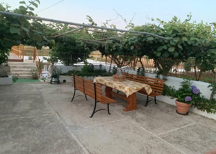 לינה וארוחת בוקר U' Fore Relax Garden 4*